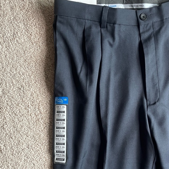 Haggar Men's Gray/Blue CoolPro Pleated Pants - Picture 2 of 4